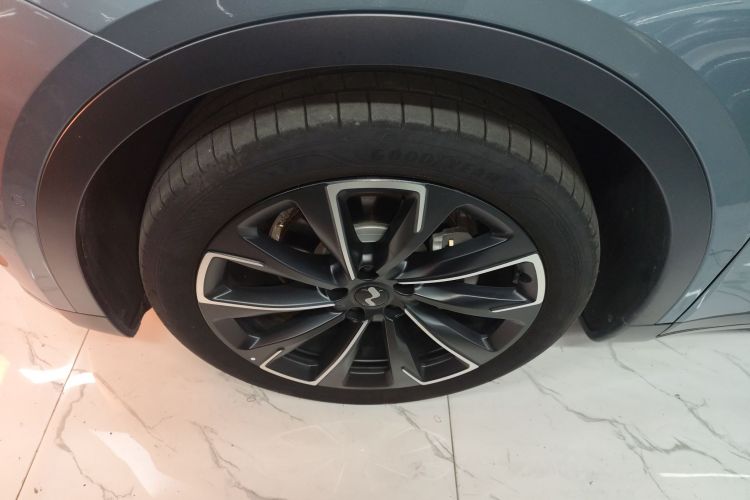 乐道L60 2024款 60kWh 后驱版车身外观6001