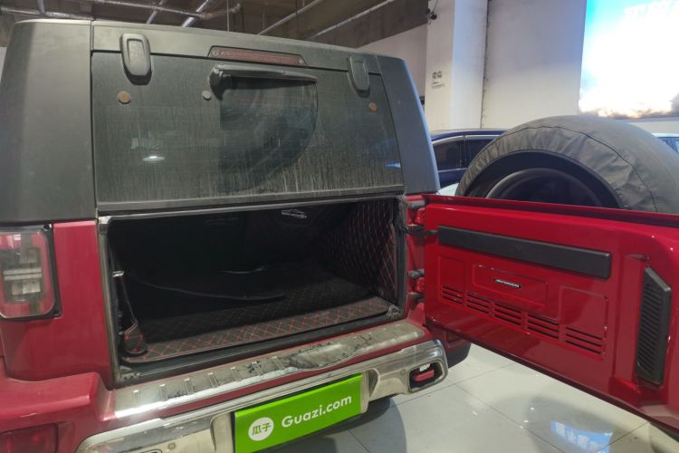 北京越野 北京BJ40 2019款 2.3T 自动四驱城市猎人版旗舰型 国VI机舱底盘23