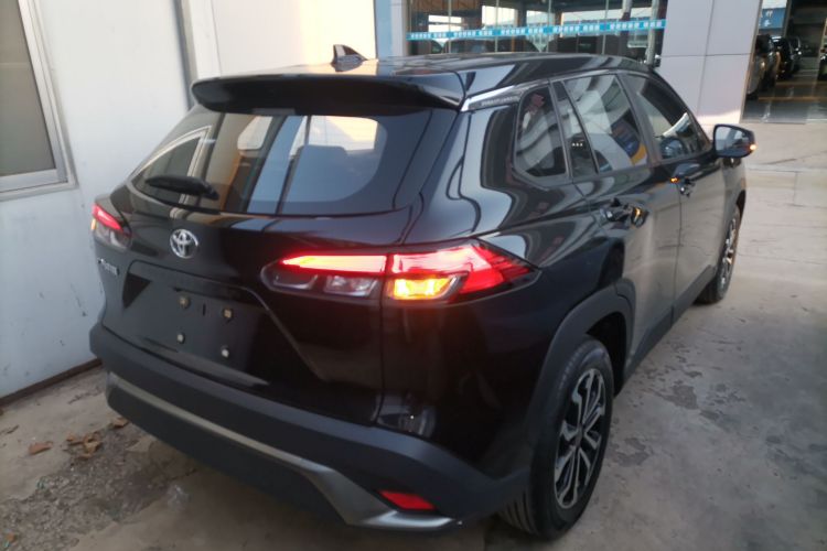 丰田 锋兰达 2024款 2.0L CVT豪华版车身外观7