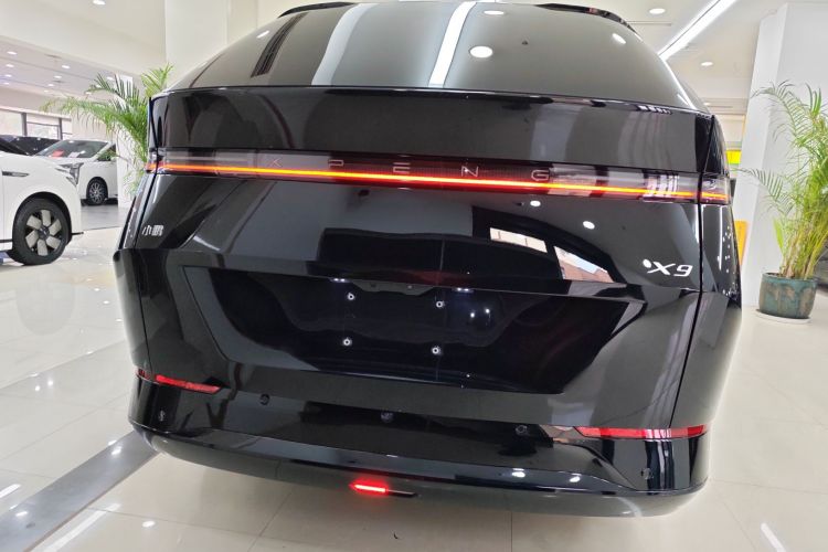 小鹏X9 2024款 702超长续航Pro车身外观6