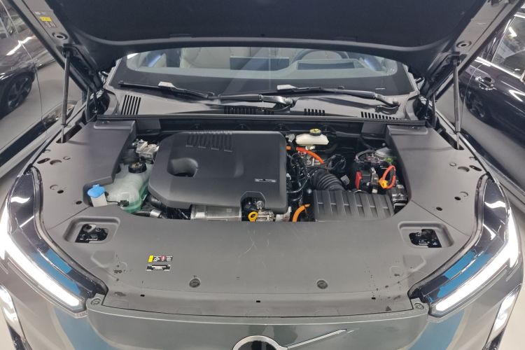 沃尔沃XC70插电式混动 2026款 四驱超长续航Ultra机舱底盘24