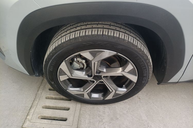 吉利汽车 博越L 2023款 1.5TD DCT尊贵型车身外观6007