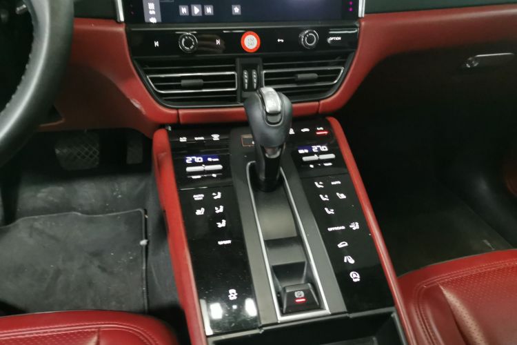 保时捷 2022款 Macan 2.0T中控内饰18