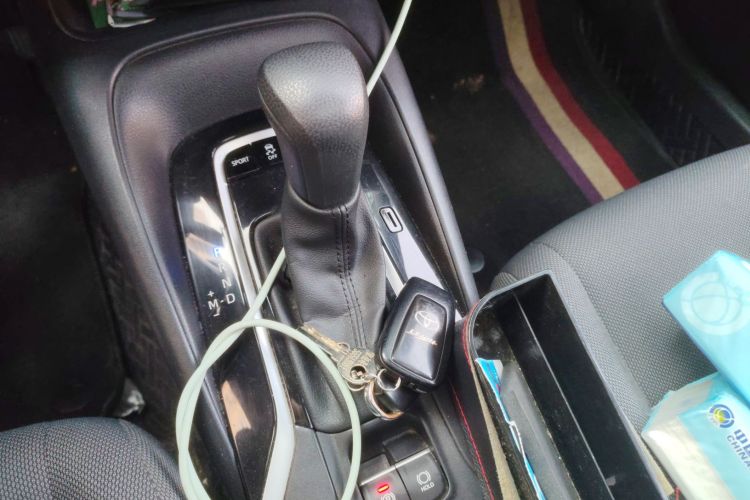 丰田 雷凌 2021款 185T CVT豪华版中控内饰18