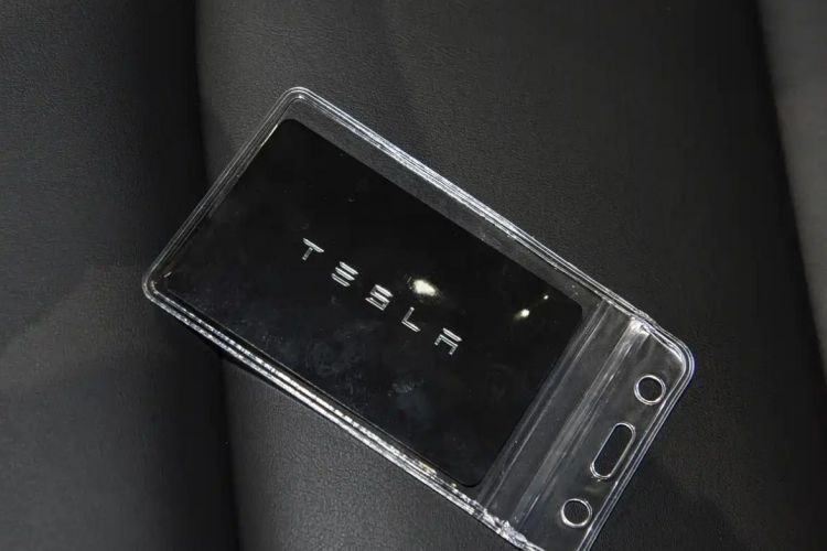 特斯拉 Model Y 2021款 标准续航后驱版中控内饰7001