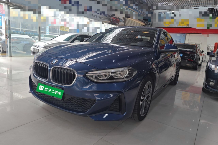 宝马1系 2021款 120i M运动版车身外观1