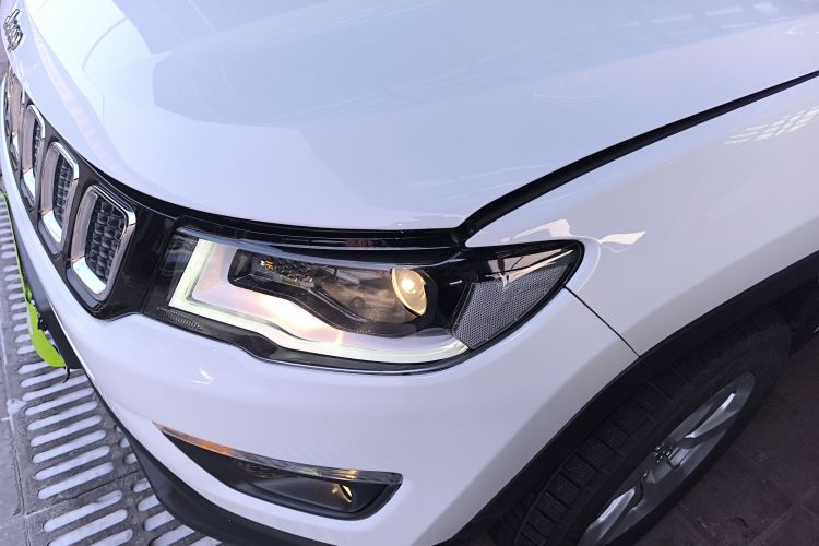 Jeep 指南者 2017款 200T 自动家享版局部细节36