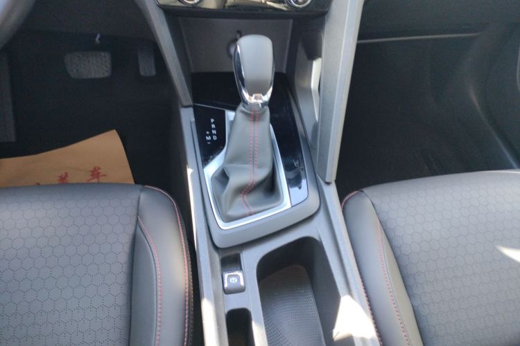 雪佛兰 沃兰多 2020款 轻混 Redline 530T 自动纵享版（5+2款）局部细节18