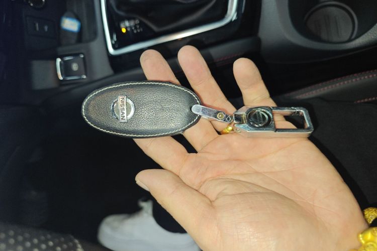 日产 逍客 2022款 2.0L CVT XV Prem豪华版中控内饰7001