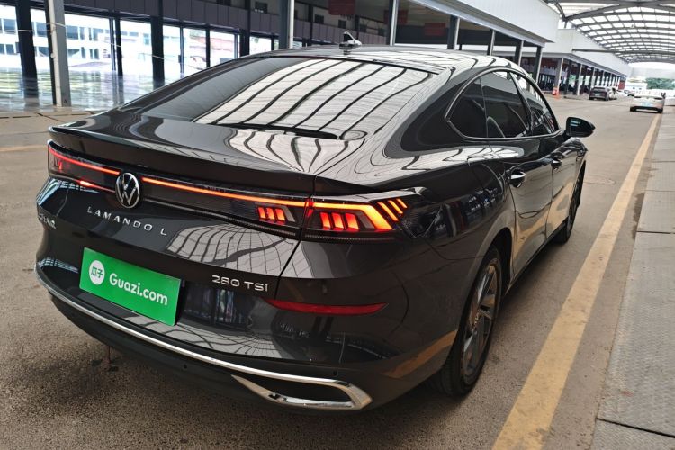 大众 2024款 凌渡L 280TSI DSG酷辣版车身外观7