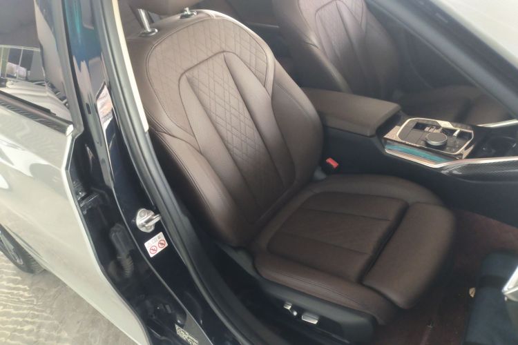 宝马3系 2023款 325Li M运动套装局部细节41