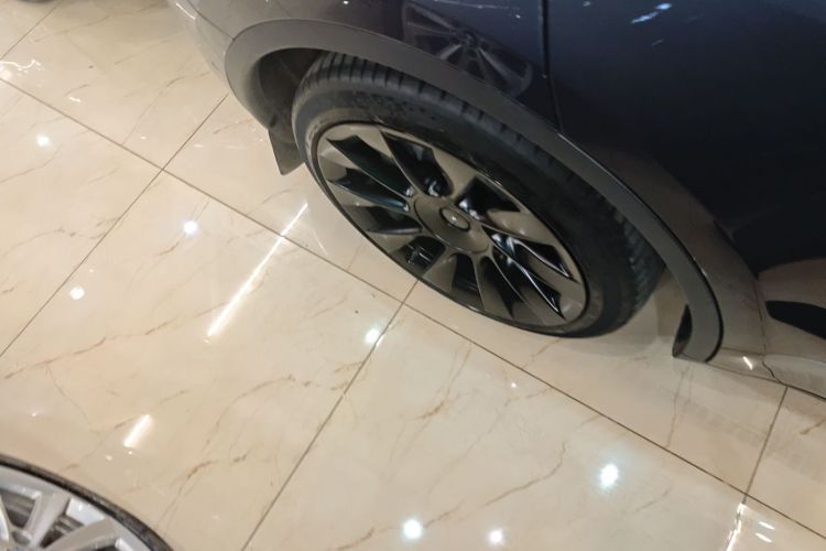 特斯拉 Model Y 2022款 改款 后轮驱动版车身外观6008