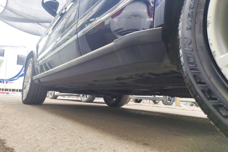 奔驰GLK级 2015款 GLK 260 4MATIC 动感型 极致版机舱底盘30