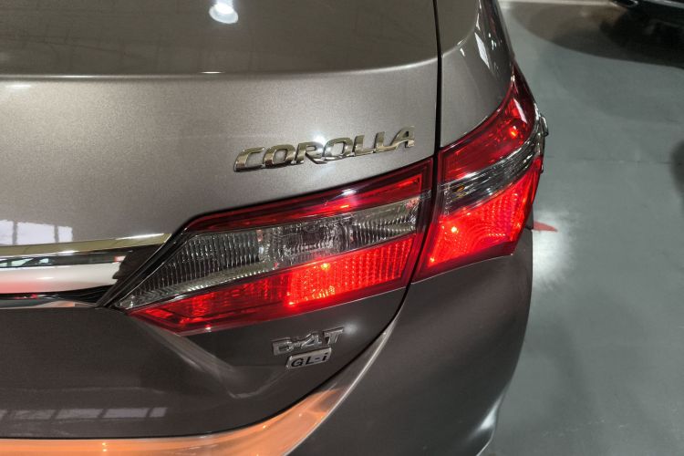 丰田 卡罗拉 2018款 1.2T S-CVT GL-i智辉版车身外观9