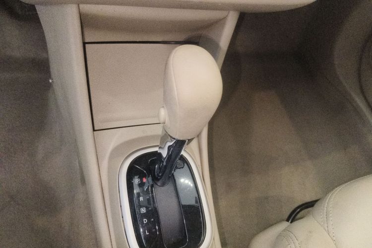 日产 轩逸 2018款 经典 1.6XE CVT舒适版中控内饰18