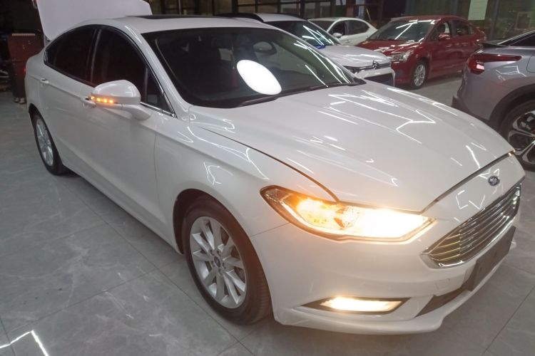 福特 蒙迪欧 2018款 EcoBoost 200 时尚型车身外观3