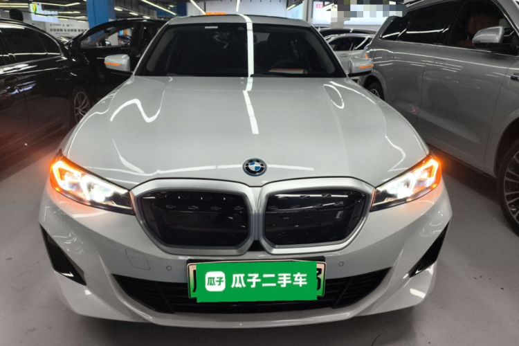 宝马i3 2022款 eDrive 35 L车身外观6001