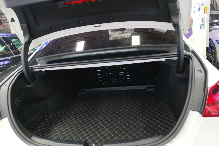 奔驰C级 2022款 改款 C 260 L 运动版局部细节23