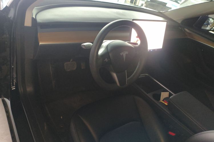 特斯拉 Model 3 2021款 标准续航后驱升级版 3D6中控内饰12