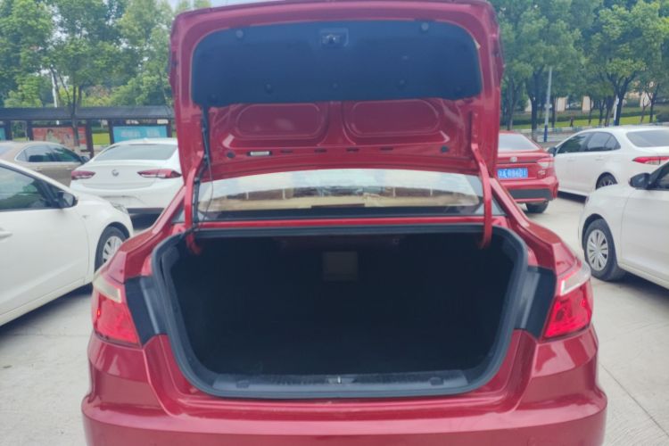 长安 逸动 2016款 1.6L 自动风尚型中控内饰23