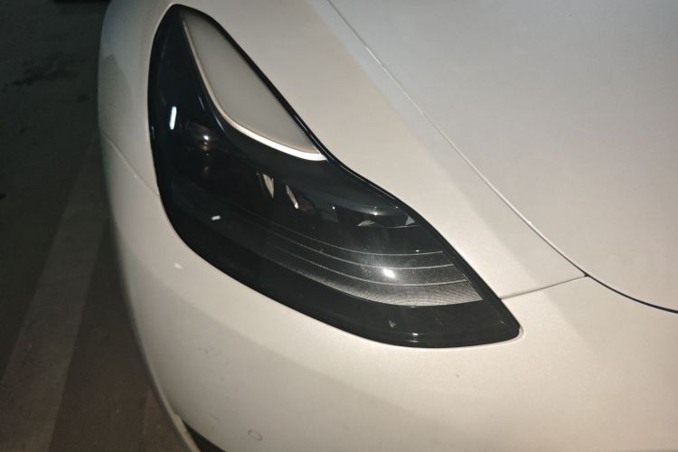 特斯拉 Model Y 2022款 后轮驱动版车身外观6006