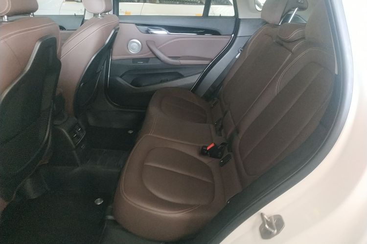 宝马X1 2022款 sDrive25Li 领先型中控内饰7004