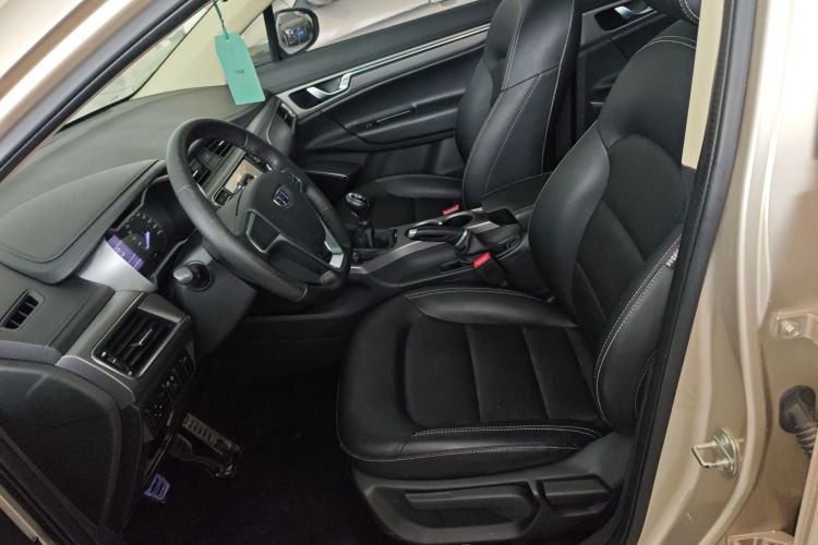 吉利汽车 帝豪GS 2016款 运动版 1.8L 手动领尚型中控内饰19