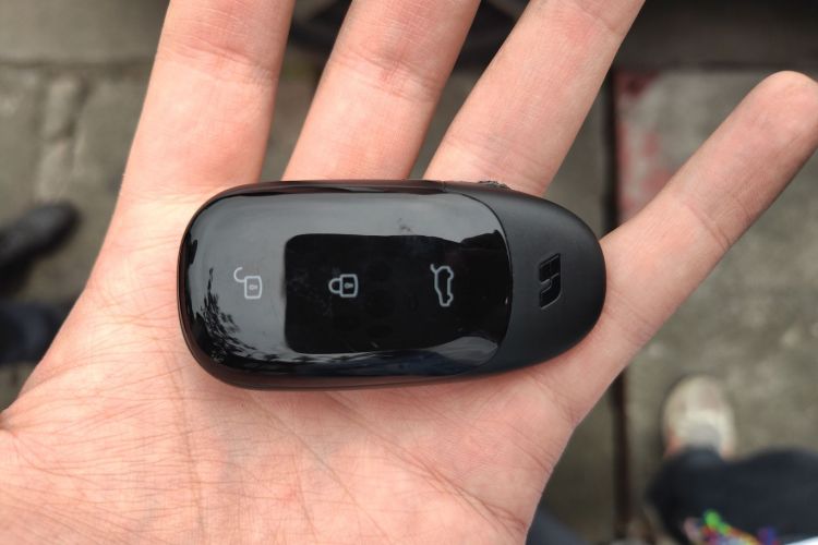 理想汽车 理想ONE 2020款 增程6座版中控内饰7001