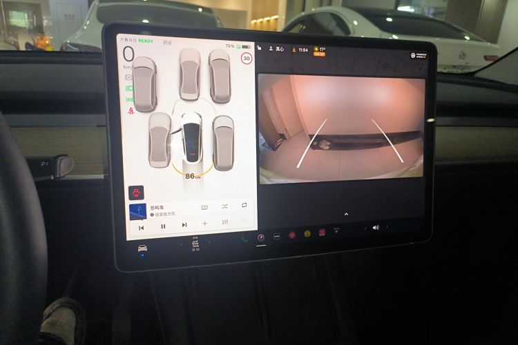 特斯拉 Model Y 2022款 改款 后轮驱动版中控内饰16