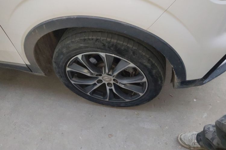 众泰T500 2018款 1.5T 自动智能互联尊贵型车身外观10