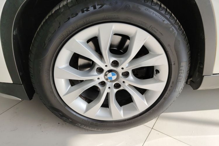 宝马X1 2014款 sDrive18i 时尚型车身外观6007