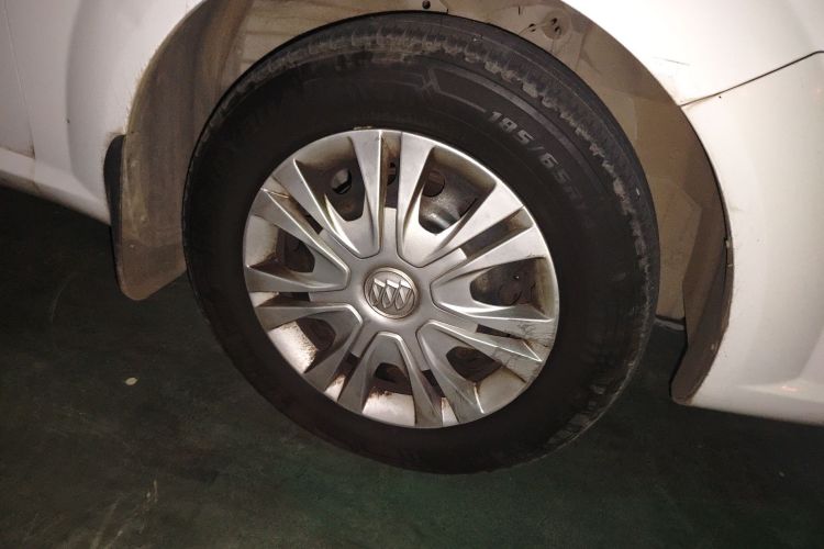 别克 凯越 2015款 1.5L 自动经典型车身外观10