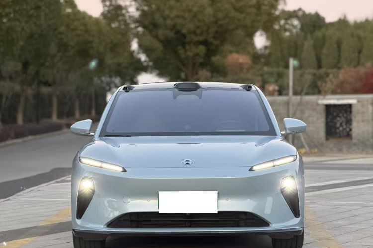 蔚来ET5T 2024款 75kWh Touring车身外观2