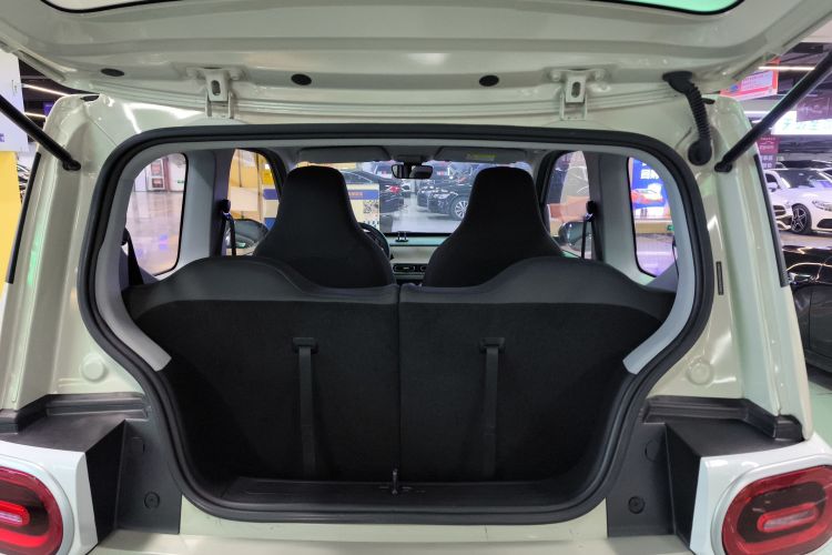 五菱汽车 宏光MINIEV 2024款 第三代 215km 青春版机舱底盘23