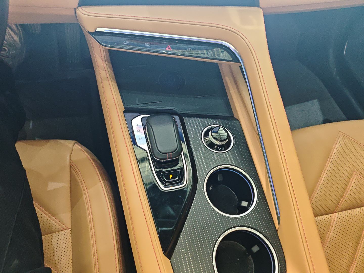 极氪001 2022款 长续航双电机 WE版