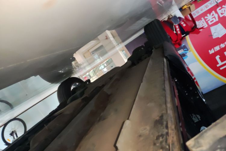 丰田 卡罗拉锐放 2023款 2.0L 先锋版局部细节9001