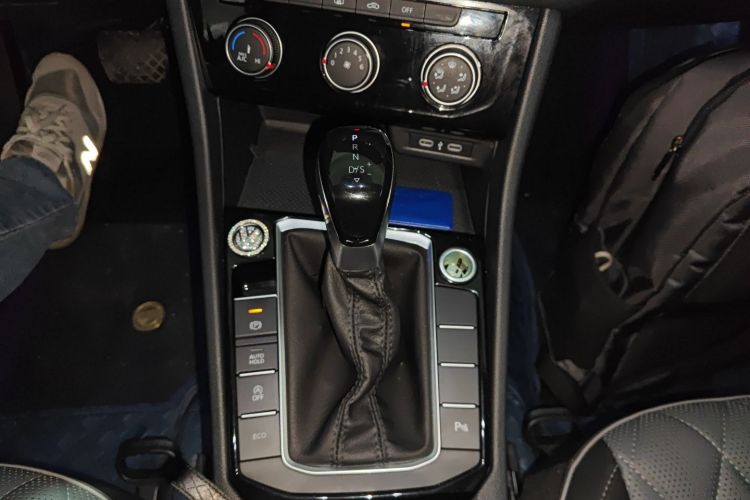 大众 速腾 2024款 300TSI DSG超越版中控内饰18