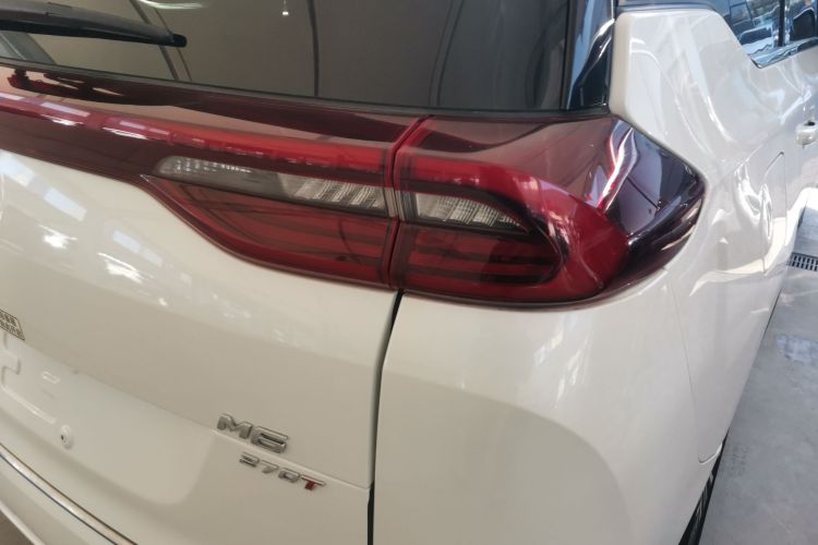 广汽传祺 传祺M6 2019款 270T DCT尊贵版（六座）国VI车身外观9