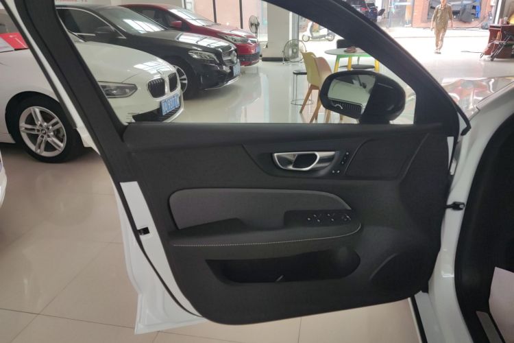 沃尔沃S60 2025款 B5 智雅运动版中控内饰47