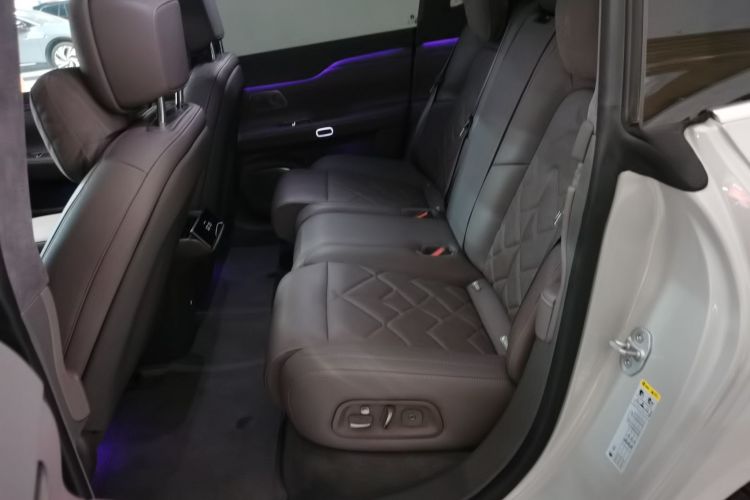 蔚来ET7 2024款 75kWh 行政版中控内饰7004