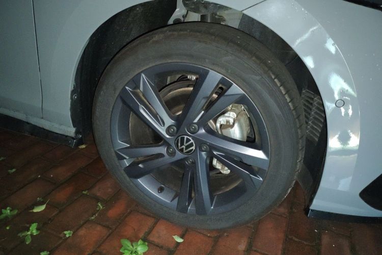 大众 高尔夫 2023款 改款 280TSI DSG R-Line Lite车身外观10