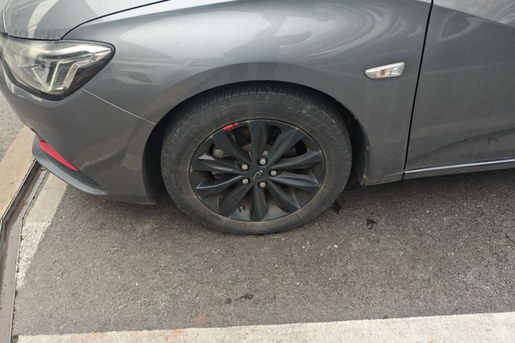 雪佛兰 科鲁泽 2019款 Redline 320T 双离合欢快版 国VI车身外观6007