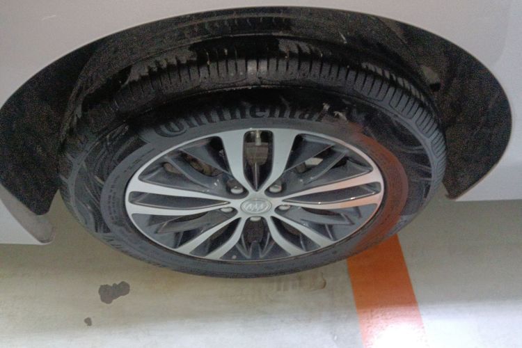 别克GL8 2020款 ES陆尊 653T 尊享型车身外观6008