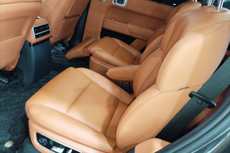 理想汽车 理想L9 2022款 Max中控内饰21