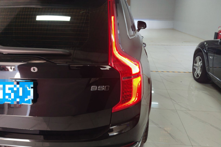 沃尔沃XC90 2021款 B5 智行豪华版 5座车身外观6006