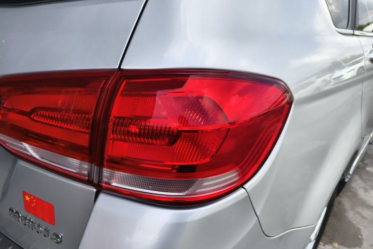哈弗H6 2019款 运动版 1.5T 自动两驱精英型 国VI车身外观9