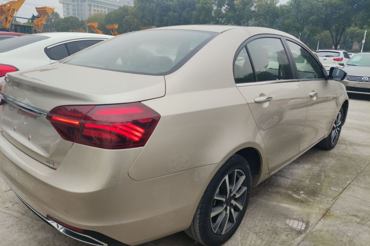 吉利汽车 帝豪 2020款 1.5L 手动向上版车身外观7