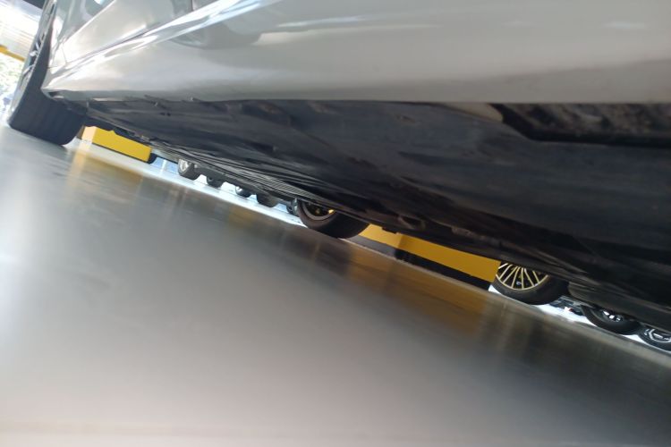 宝马3系 2020款 改款 325i M运动曜夜套装局部细节9002