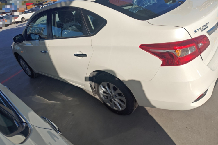 日产 轩逸 2024款 改款二 经典 1.6XL CVT豪华版车身外观6003