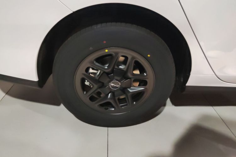 比亚迪 海豹05 DM-i 2026款 DM-i 128KM豪华型车身外观6008